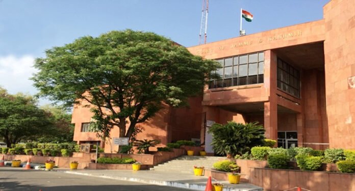High-Court-Jammu-2-696x375